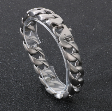 High Polished Dainty Stainless Steel 316L Minimalist Number 8 Chain Bracelet