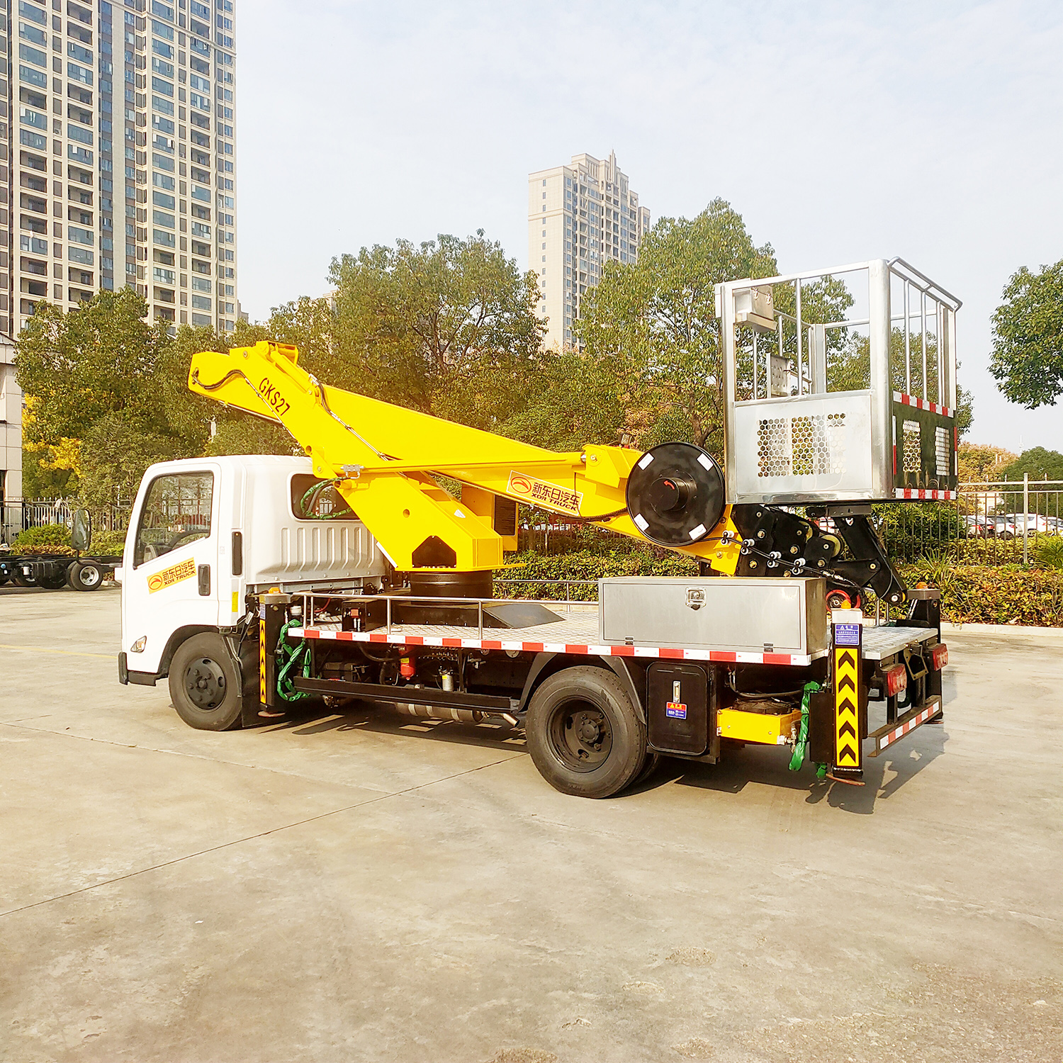 JMC 16m Telescopic Boom Lift Truck