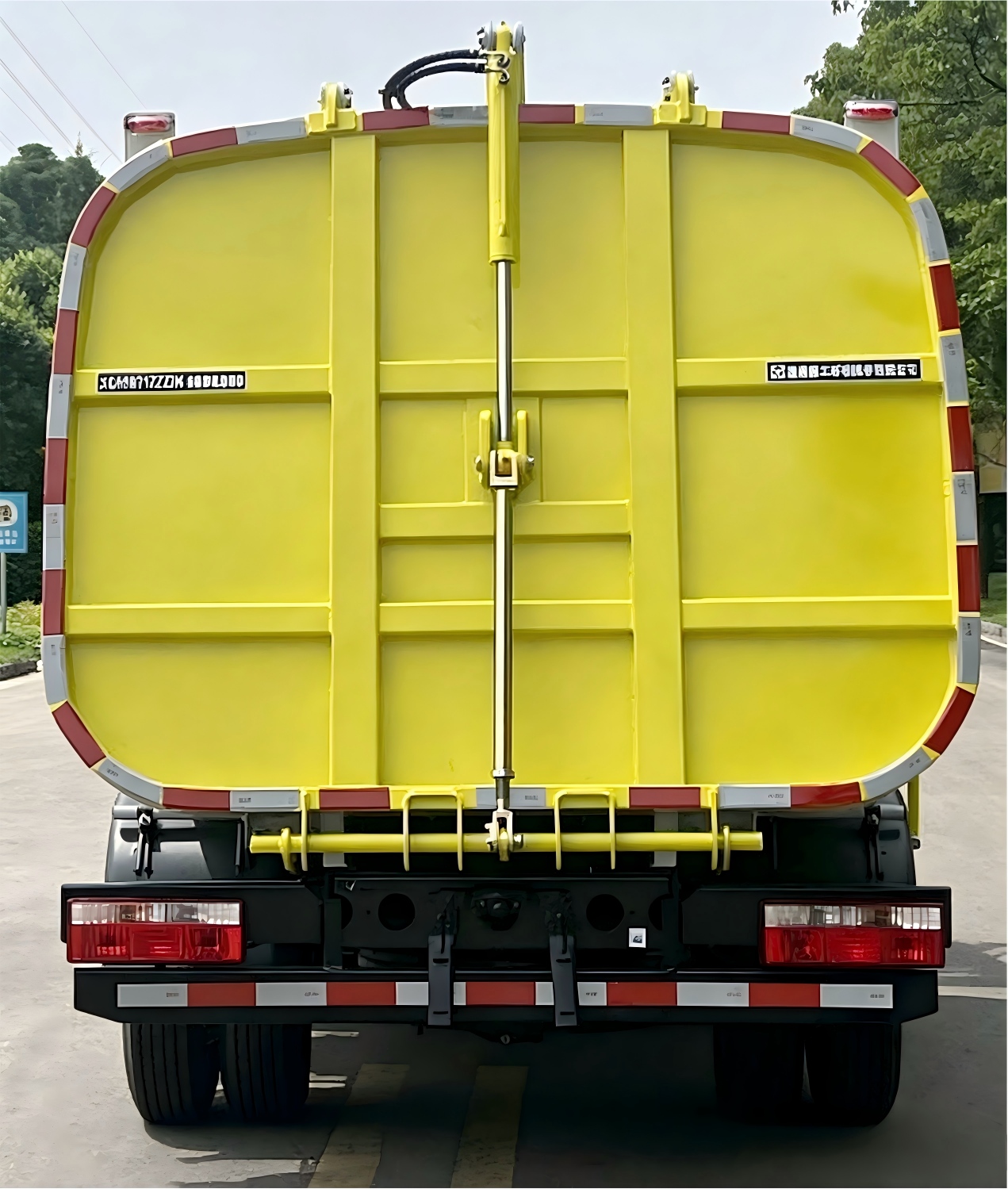 garbage tipper truck