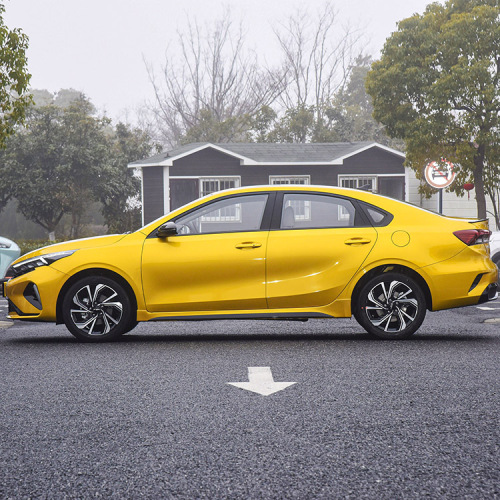 Kia K3 cu benzină uzată ieftină în Bishkek 2024