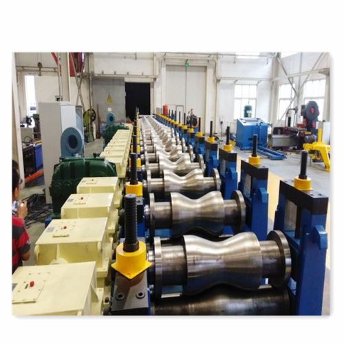 ท่อระบายน้ำลูกฟูก W Beam Roll Forming Line