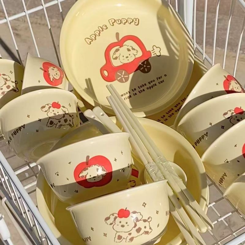Stylish Anime-Themed Dinnerware Collection