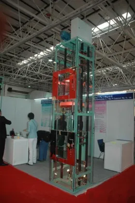 Window type dumbwaiter elevator