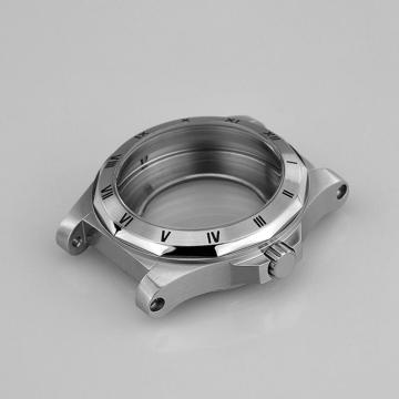 STAINLESS STEEL CASE WITH ANGULAR BEZEL AND BRUSHED FINISH