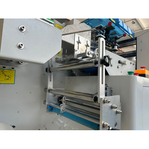 क्षैतिज तकिया पैकिंग मशीन