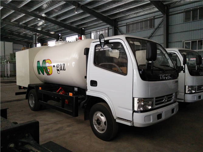 5000l Lpg Filling Truck Jpg