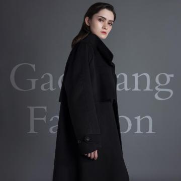 Cashmere coat with black lapel design