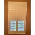 Interior Cafe Style blanc Basswood Lowvered Shutters