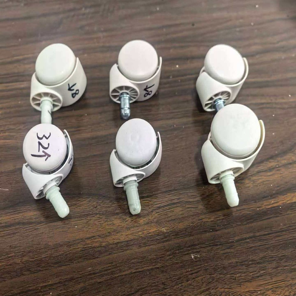 All kinds of suitcases lockboxes wheel3