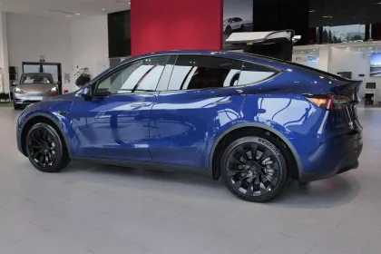 Tesla Model Y 2024 Pure Electric SUV - New Energy Vehicle