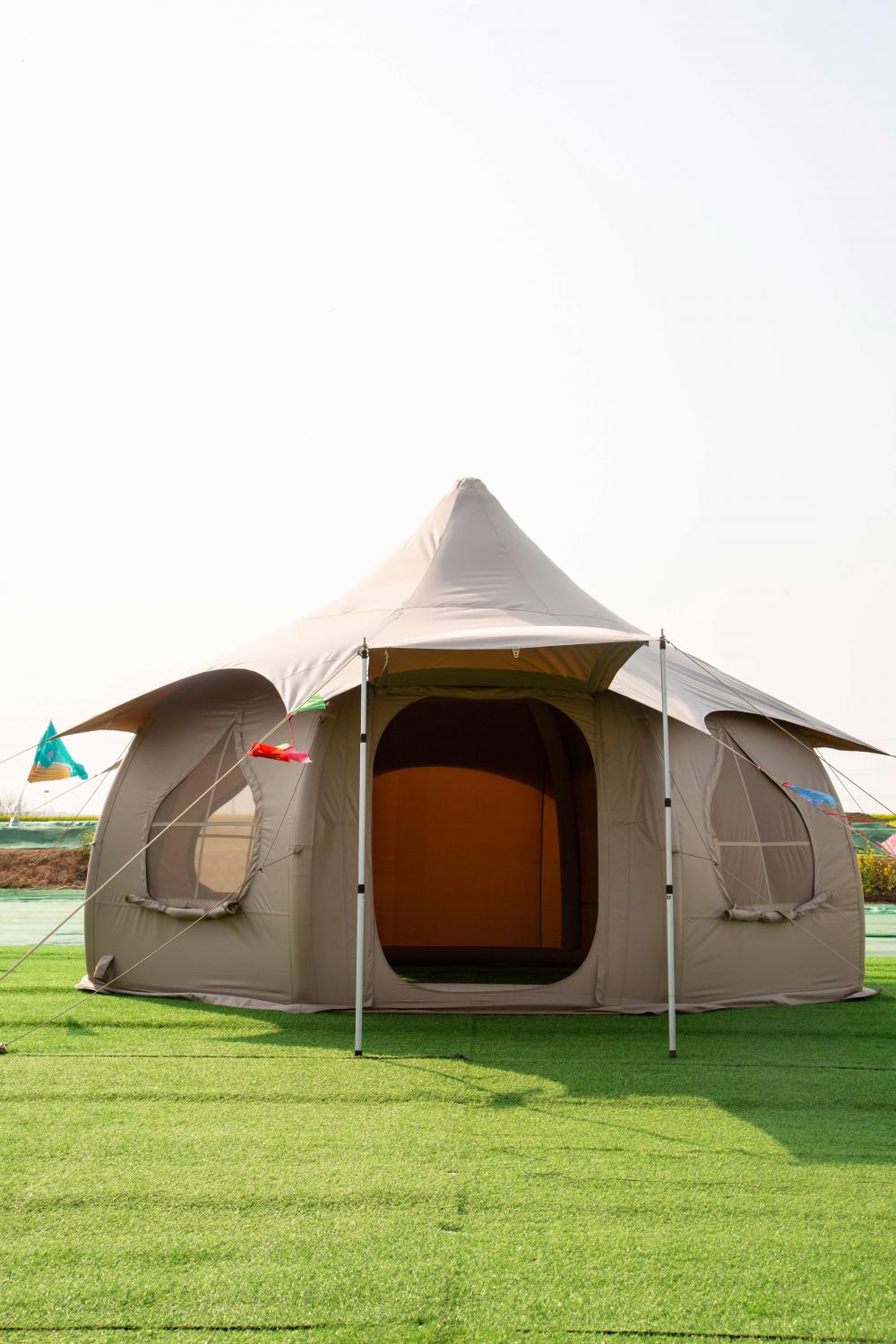 Carpa de campamento inflable en forma de loto