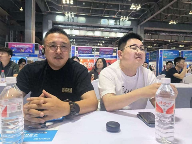 Cao Wei, Chairman of Jinyu International Trade, was invited to attend the Chongqing Eurasia New Energy Vehicle Supply and Procurement Matchmaking Conference