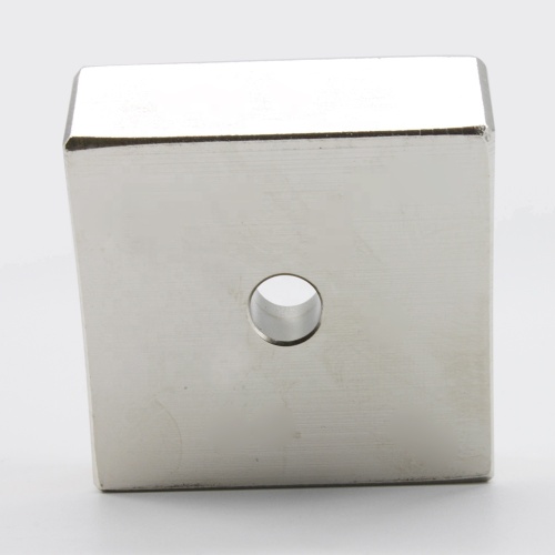 Arc shape countersunk hole neodymium magnet