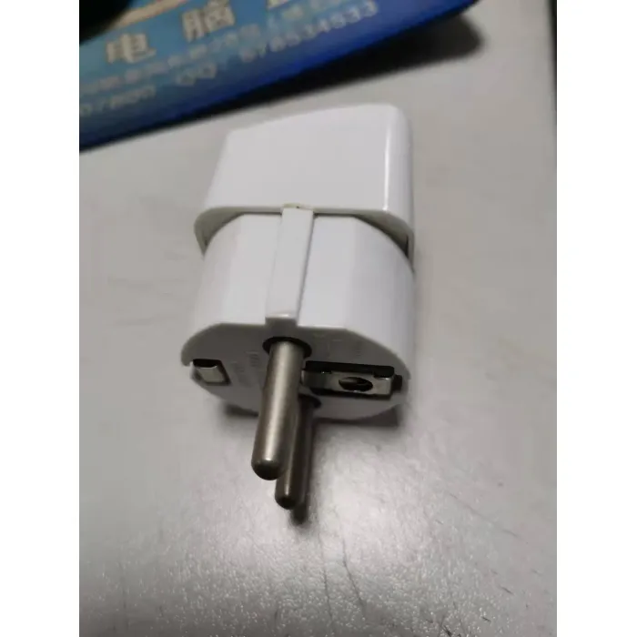 Adaptador de enchufe universal de 2 pines