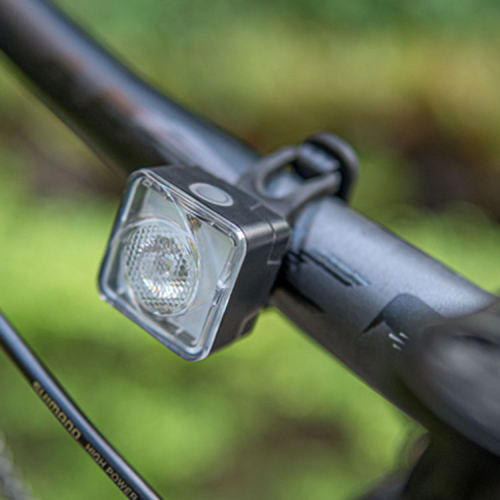 સ્માર્ટ રિચાર્જ વોટરપ્રૂફ સેફ્ટી ચેતવણી બાઇક ટાઈલલાઇટ શ્રેષ્ઠ સાયકલિંગ રીઅર લાઇટ ટર્ન સિગ્નલ એલઇડી પૂંછડી લાઇટ