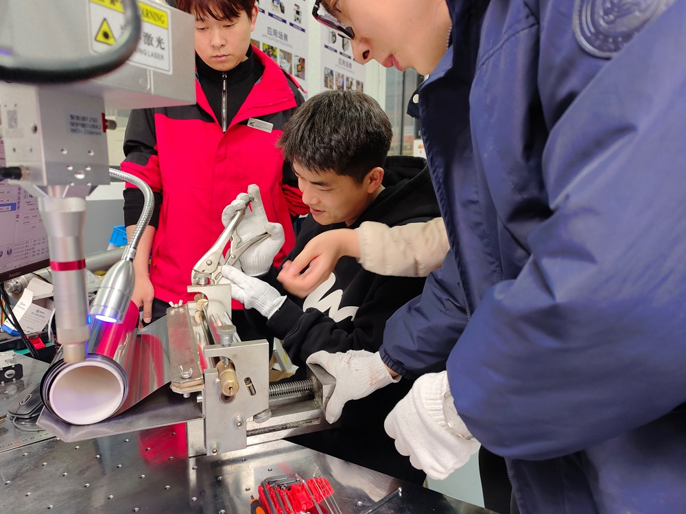 Chuke Intelligent Breaks Through with Innovative Solutions, Wins Multiple Orders for Medium-Gap Aluminum Foil Laser Welding Machines