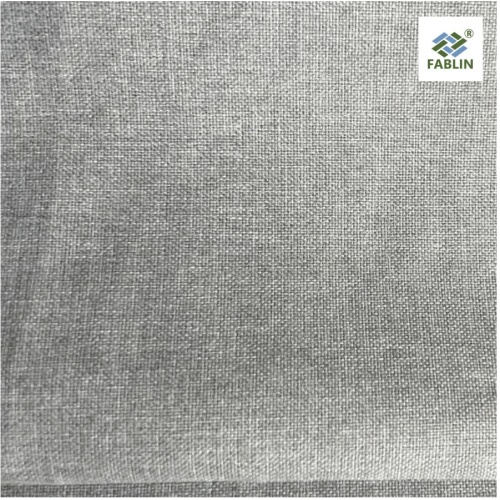 Tela de poliéster teñida de solución, adecuada para uso al aire libre