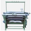 Machine à tricoter rectiligne semi-automatique