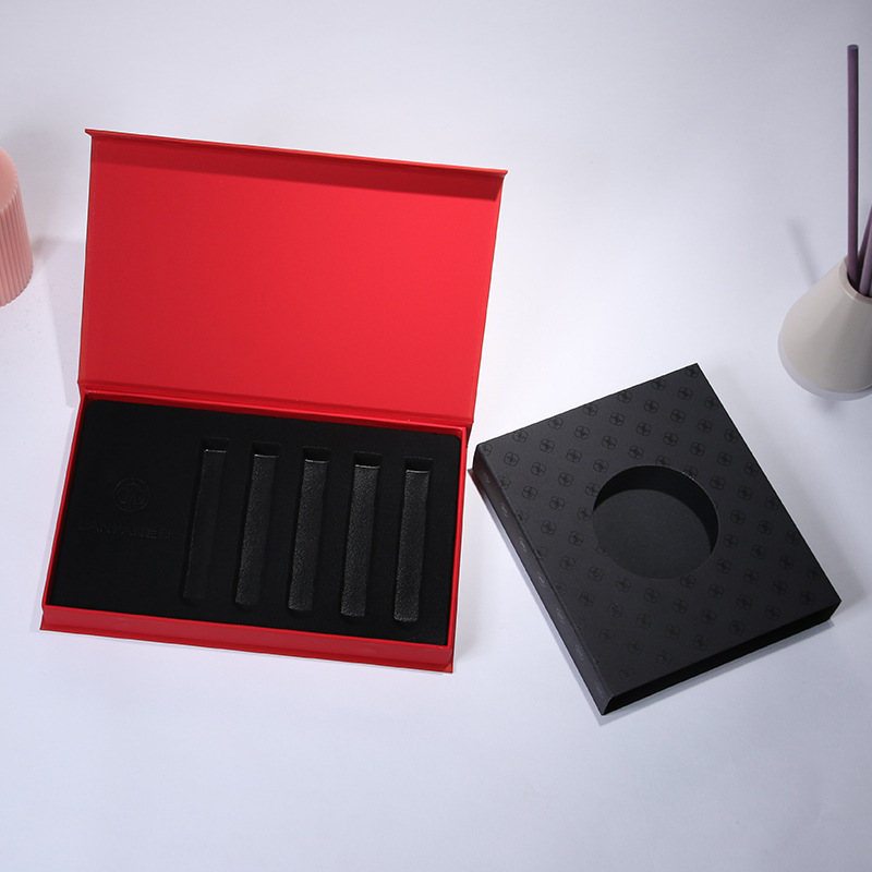 صندوق مغناطيسي أحمر مخصص مع غلاف ورق أسود