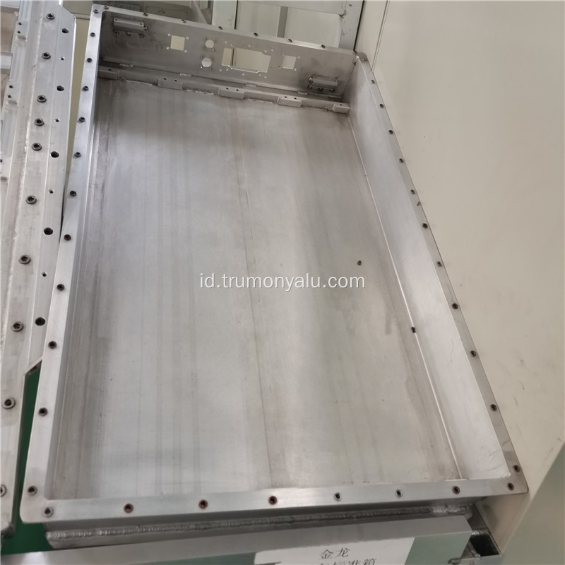 Baki baterai aluminium untuk kapal