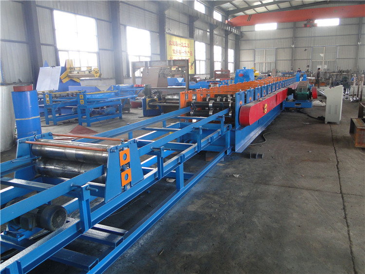 feedinng system for highway roll forming machine