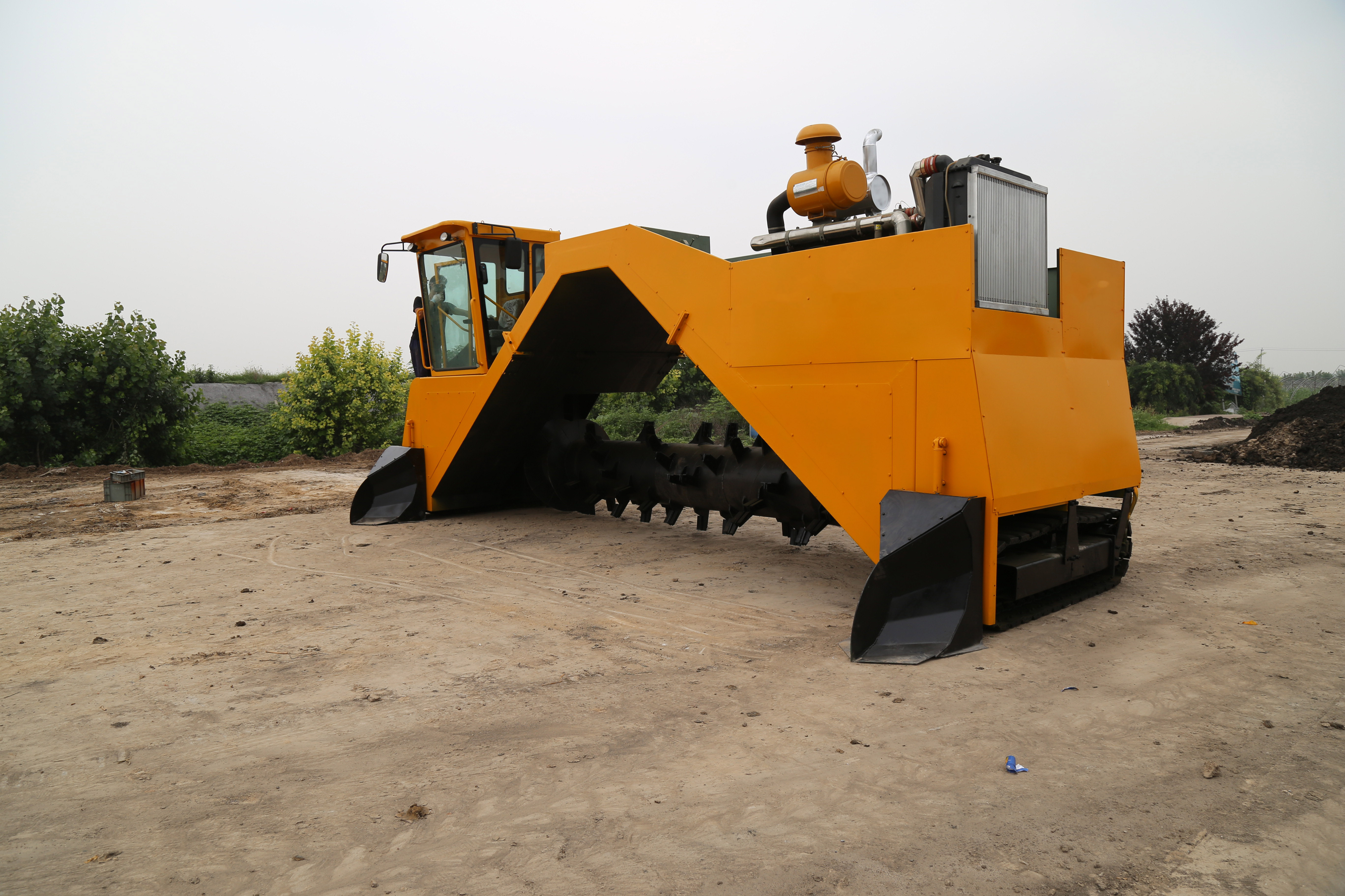 organic compost turning machine