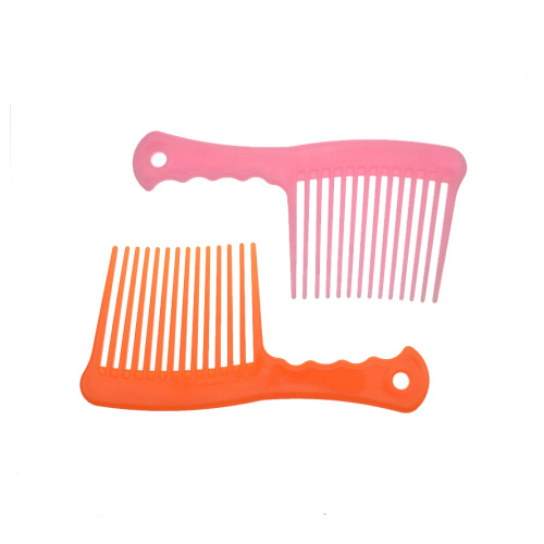 Plastic Curry Comb With Long Length Bristle