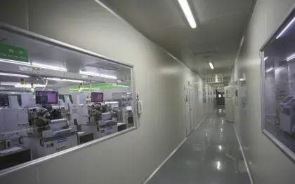 Precision Mobile Electronics Clean Workshop