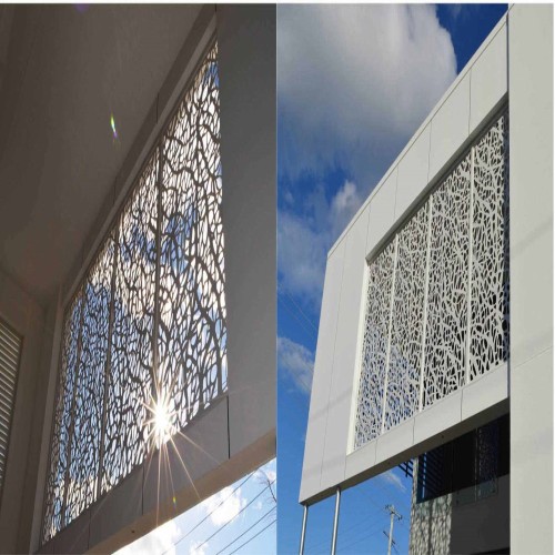 Revêtements de fenêtre et écrans décoratifs en métal