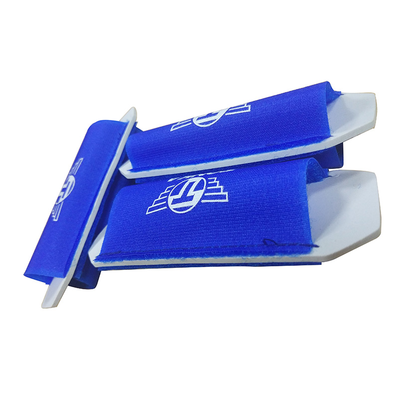 Alpine Ski manch / Ski Holder