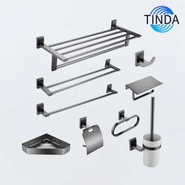 マットブラックのバスルームハードウェア8点セット