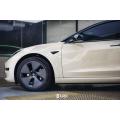 চকচকে খাকি মিলন গাড়ির মোড়ক