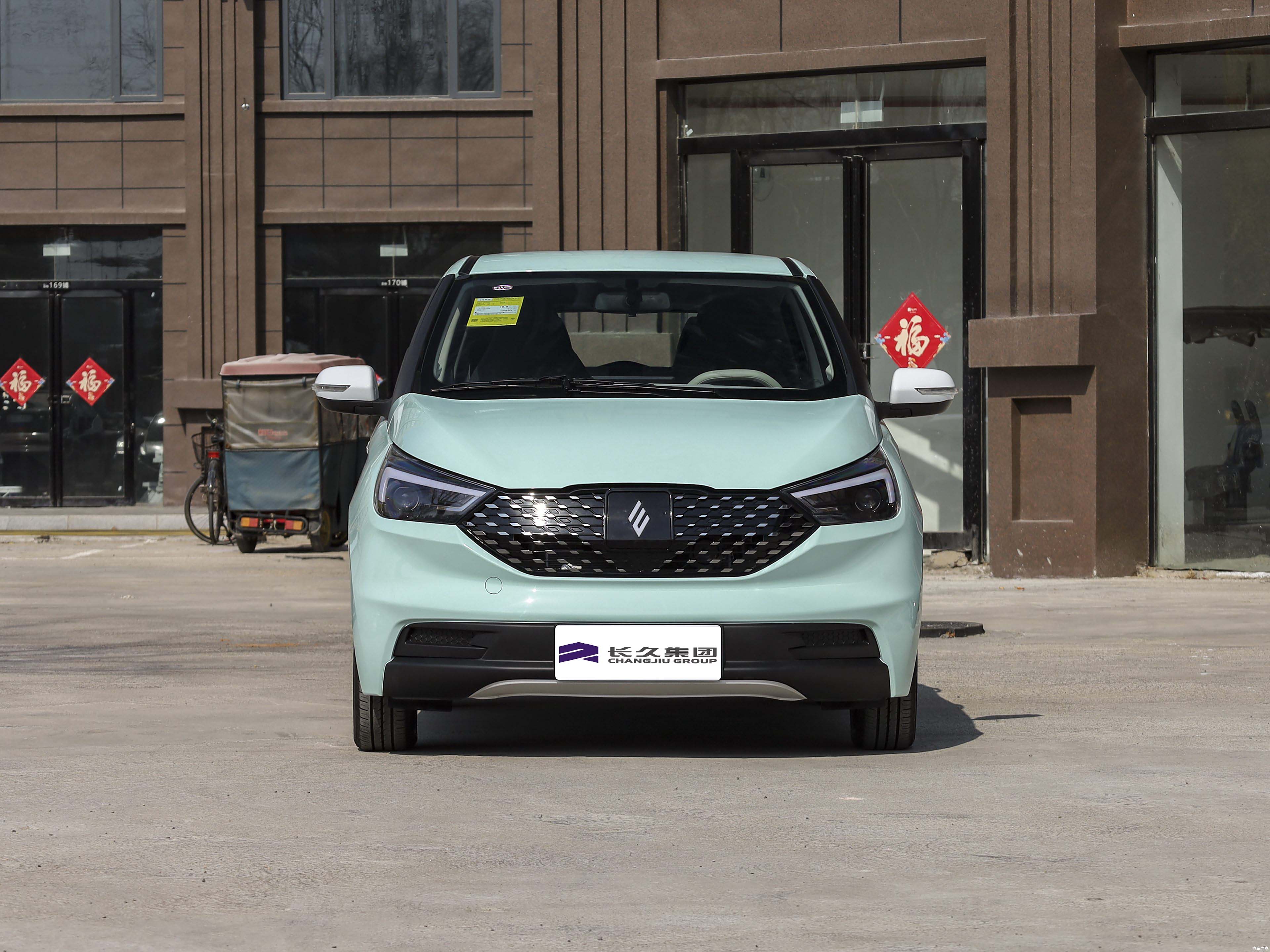 新的能源掀背车JMEV EV3