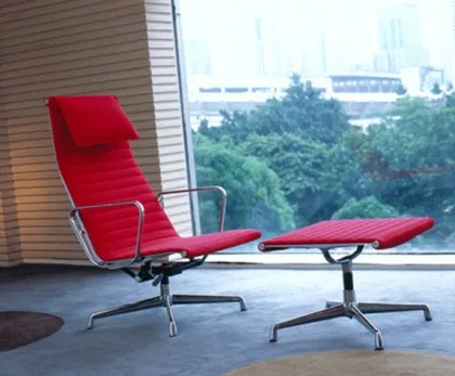 eames lobby chair