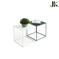 Table d'appoint en métal en forme de cube