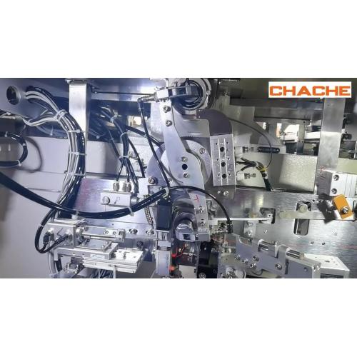 Automatic hook changing device