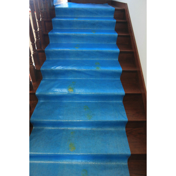 Protección temporal para alfombras de piso de escalera de madera dura