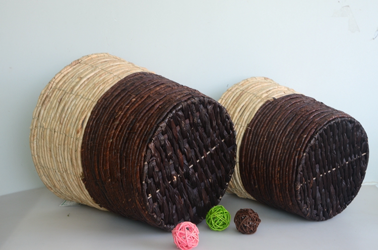 Round two-tone maize rope handicraft basket-1 Round two-tone maize rope handicraft basket-1