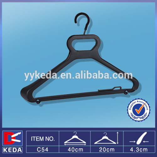 usage clothes hanger