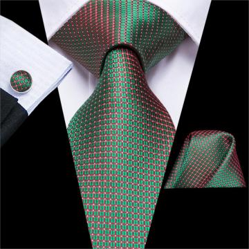 C-3268 Hi-Tie Dropshipping Christmas Ties for Men Fashion Design Red Green Plaid Tie Necktie Hanky Cufflinks Set Mens Silk Ties
