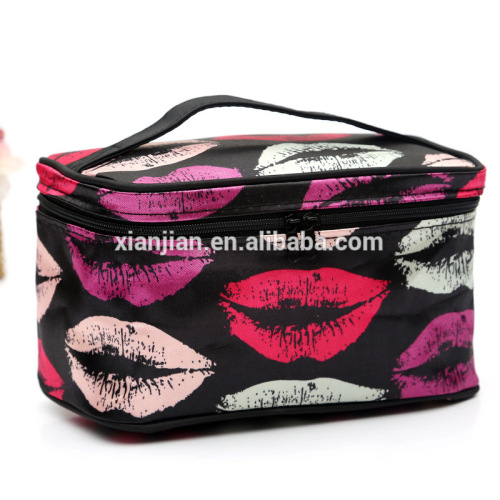 Newest Styles Satin Material Lips Cosmetic Bag