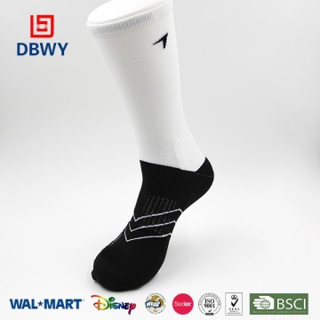 2015! Newest Fationable Black and White Knee High Cotton Sport Sock of China Manufacturer !