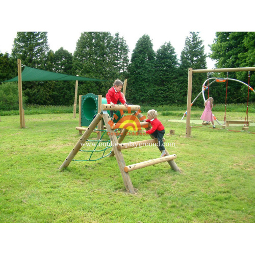 Scramble Climber Equipment Playground On Park Untuk Anak-Anak