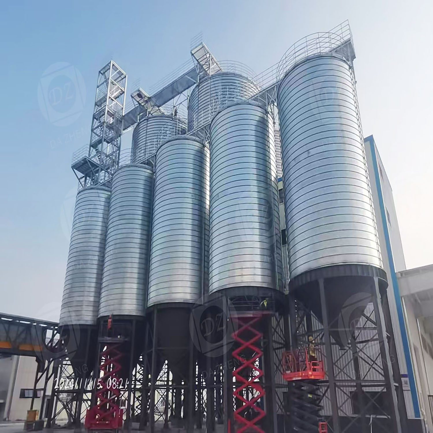 Cement transit silos at railroad freight terminals