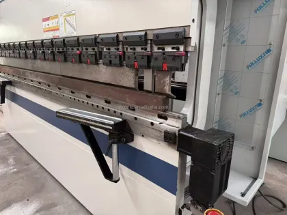Qingdao Dadong 110/3200 Electro-Hydraulic Press Brake