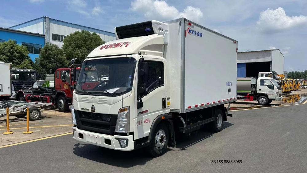 Sinotruk Howo Refrigerated Truck 3 Jpg