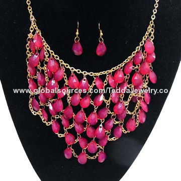 Beaded necklaces, made of acrylic beads, without nickel, lead and cadmium