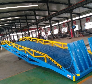 Forklift and Electric Hydraulic Platforms for Loading, Unloading, and Moving