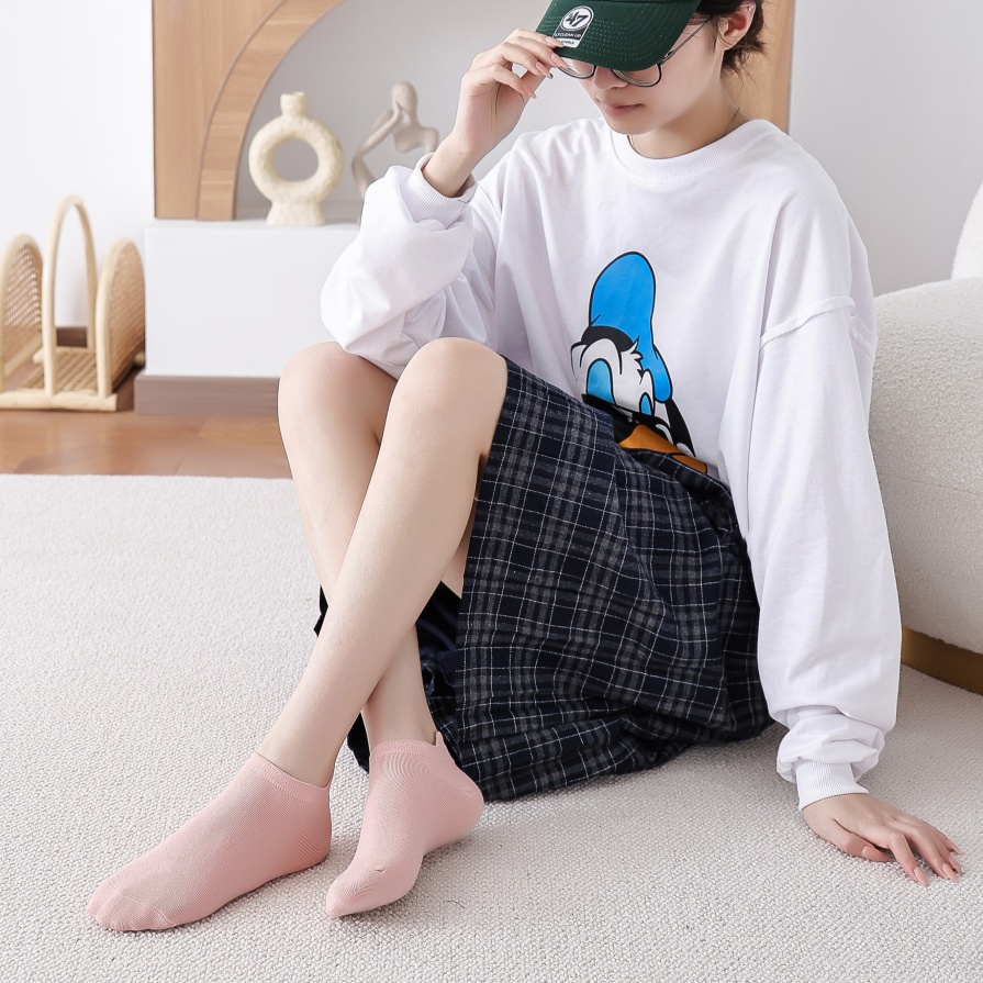 Ang mga medyas ng bangka na may burda na may pag -ibig na si Mickey