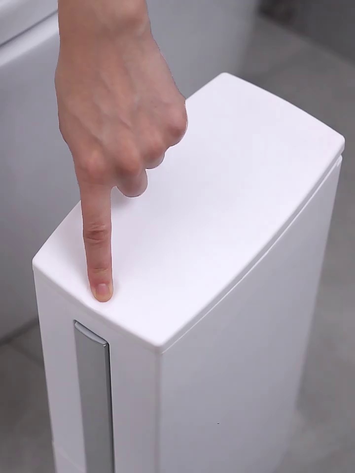 Narrow Gap Toilet Brush with Lid for Bathroom Trash Can